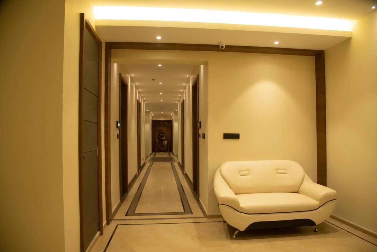 Golden Park Hotel & Resort Māldah Exteriör bild